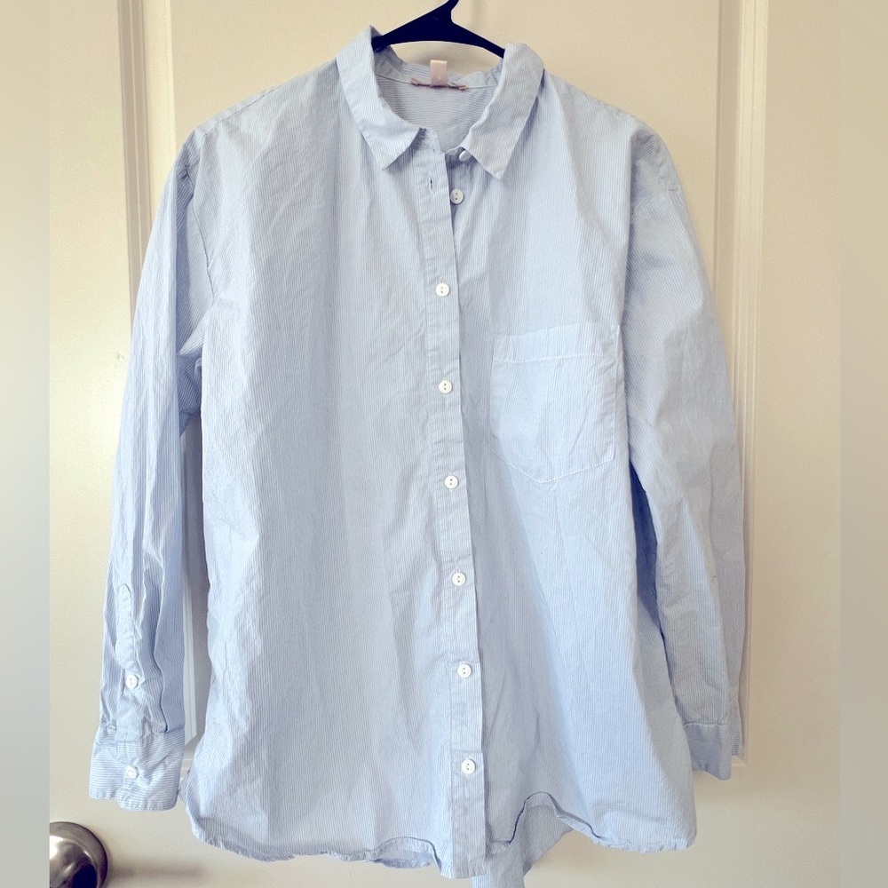 Como Vintage Women’s Button down Shirt. Size Medium.